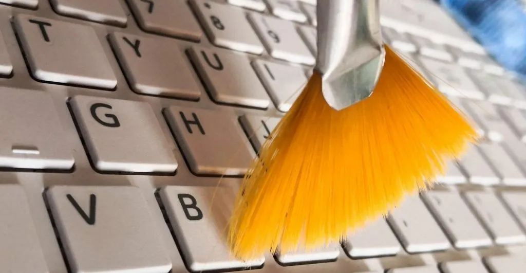 How To Clean Razer Keyboard Easily