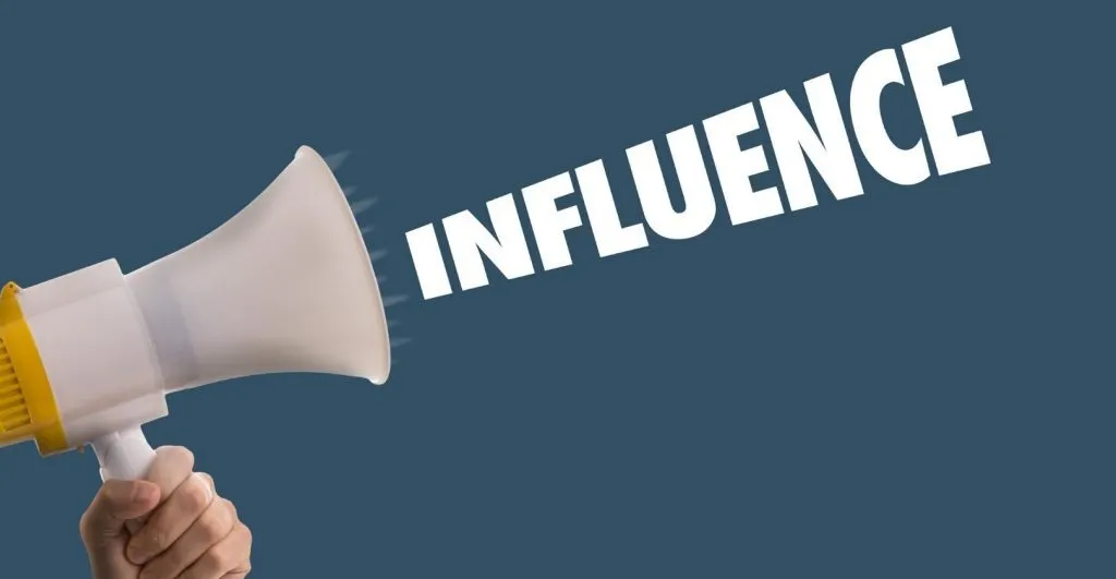 Why Businesses Should Aim At Earning Organic Influencers