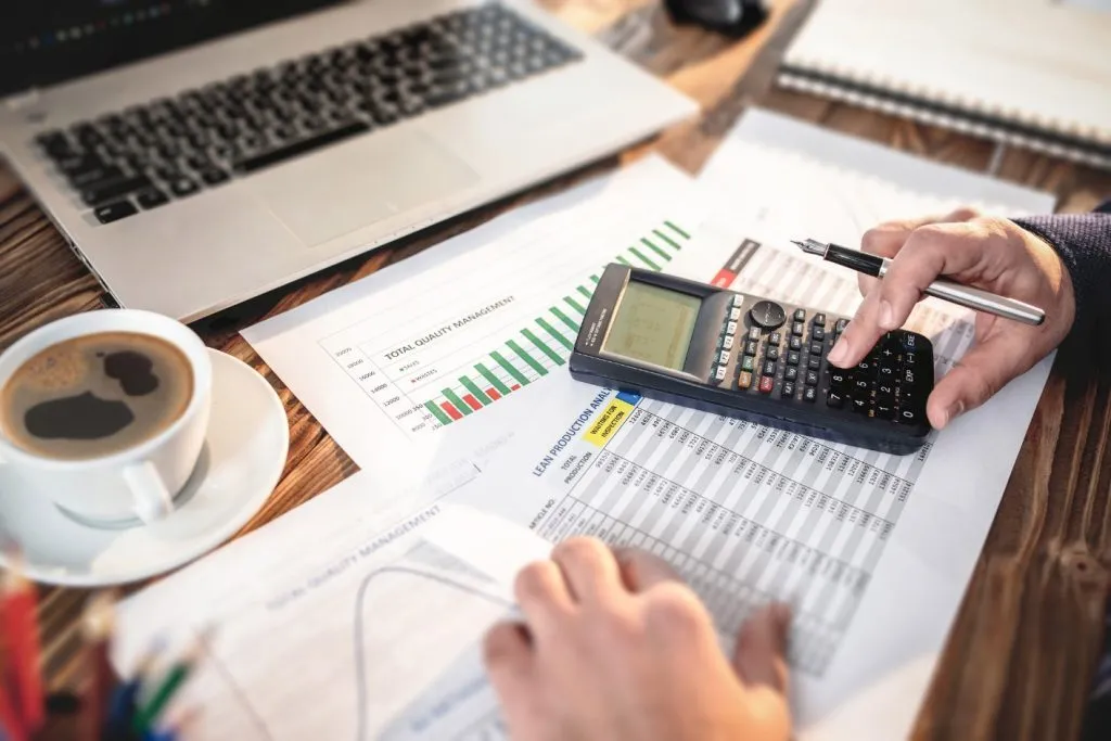 How to cut costs using business analytics tools