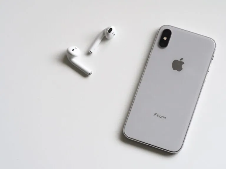 10 proven ways on how to clean AirPods (with case cover)