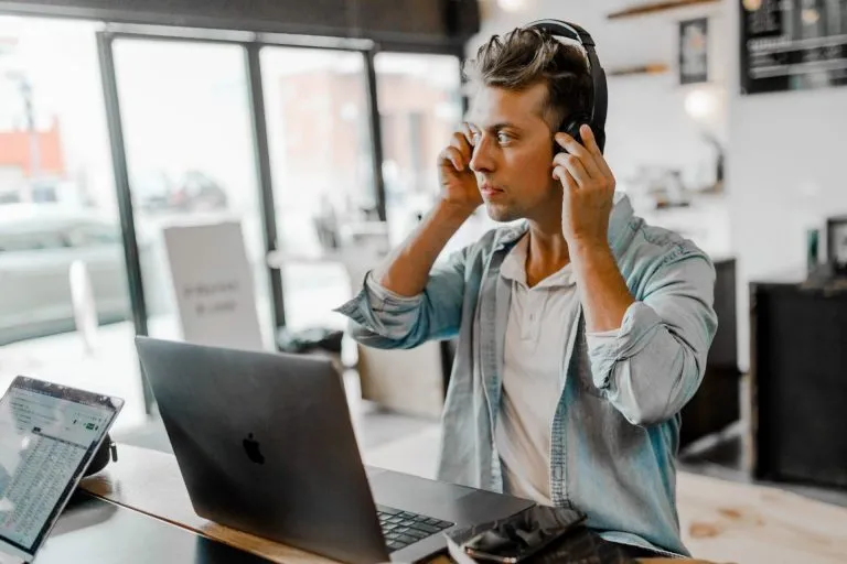 How VoIP System is Helping Businesses Improve Call Connectivity Globally