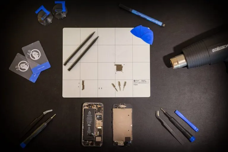 How To Start a Cell Phone Repair Business From Home