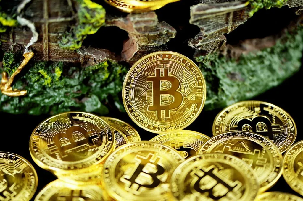 How many Cryptocurrencies are there in 2021?