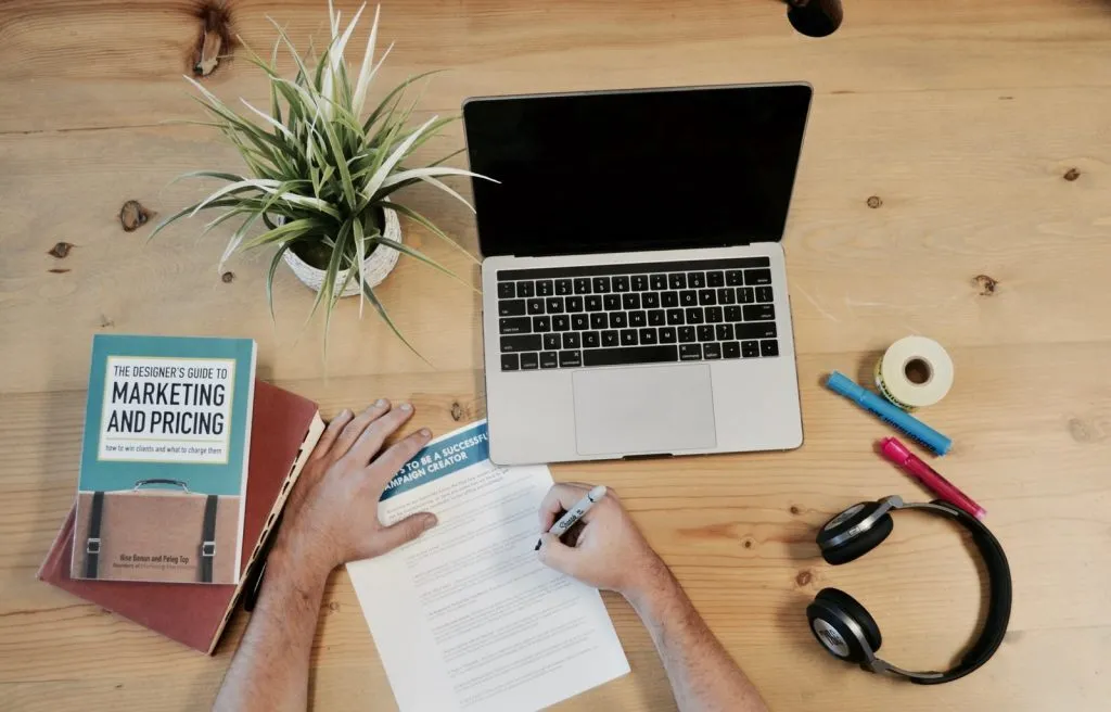Master The Art Of Storyteller In Marketing