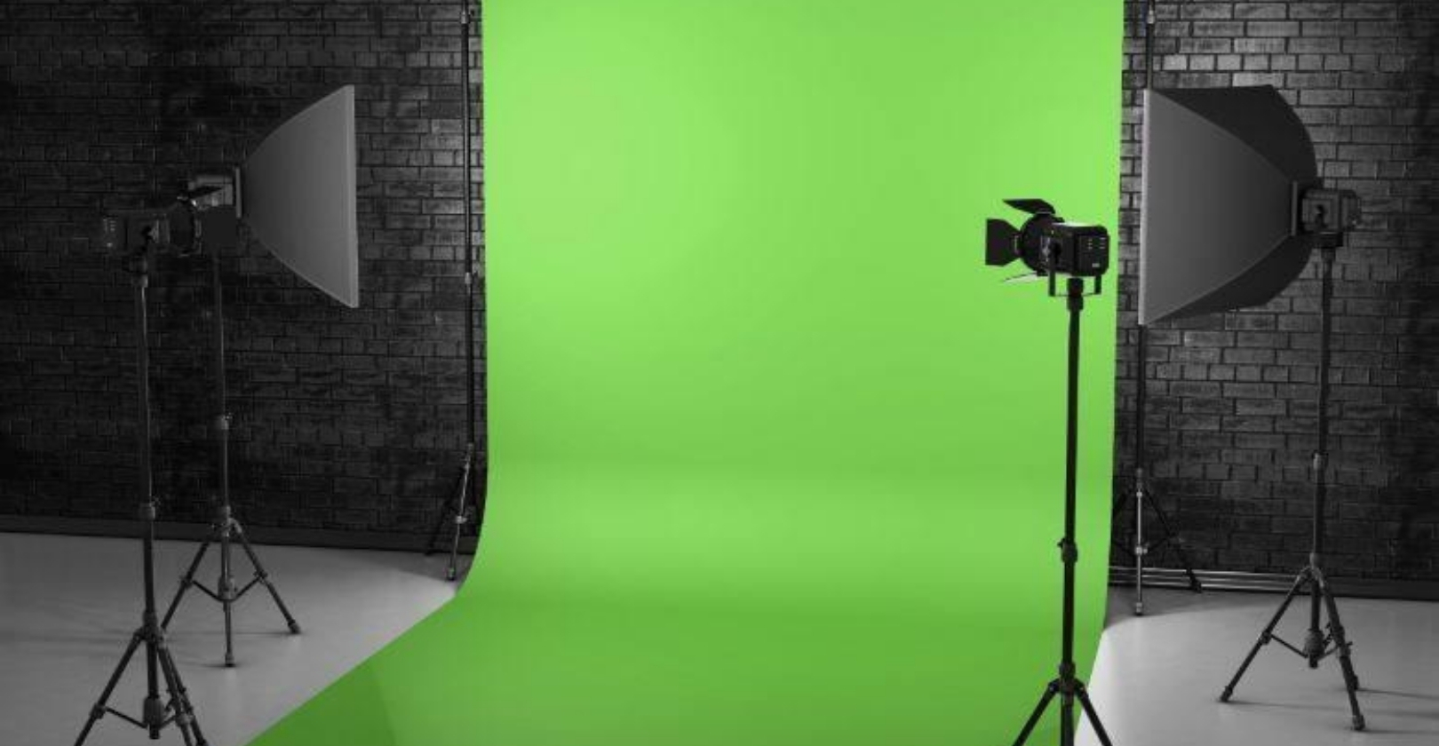 Why Business Professionals Love Using Green Screen Backgrounds 🖥️