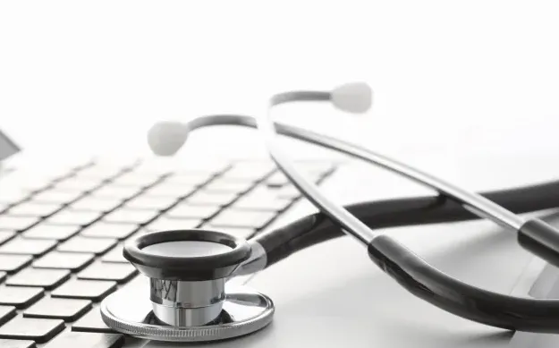 What Things Should You Consider While Purchasing a Laptop for Nursing