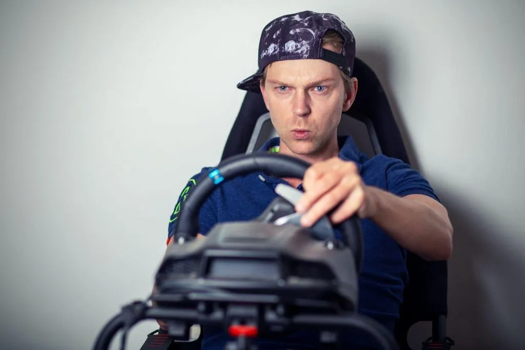 What is a Home Racing Simulator Setup and How to Configure One?