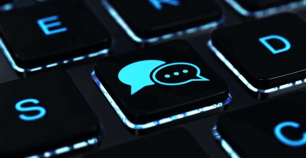 What Are The Advantages Of Using Live Chat On Your Business' Website